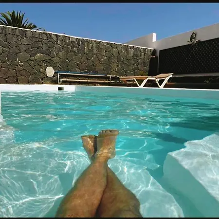 Lovely Kiluka Heated Pool Дом отдыха